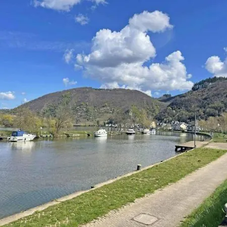 Boutique In Direkt An Der Mosel Brodenbach